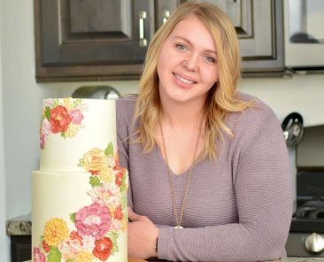 jenacakes-headshot- utah wedding cake maker artist