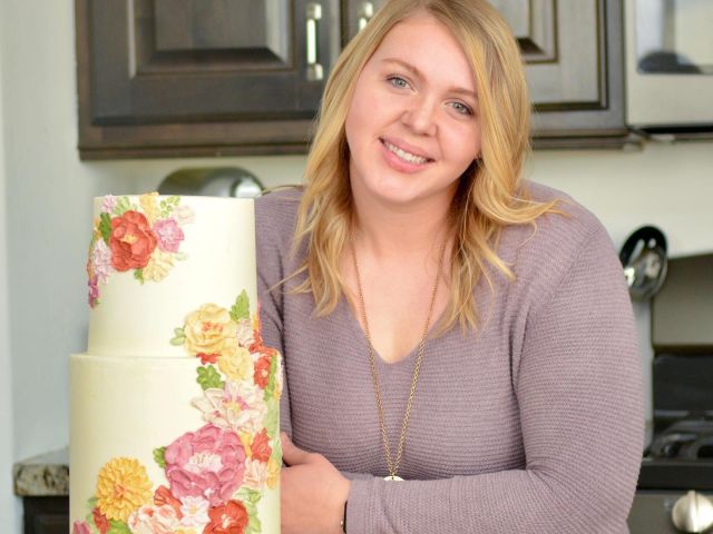 jenacakes-headshot- utah wedding cake maker artist